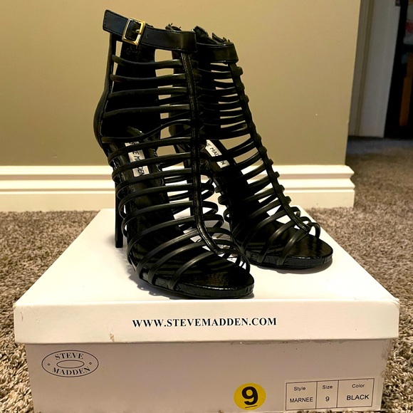 STEVE MADDEN HEELS - Picture 1 of 4